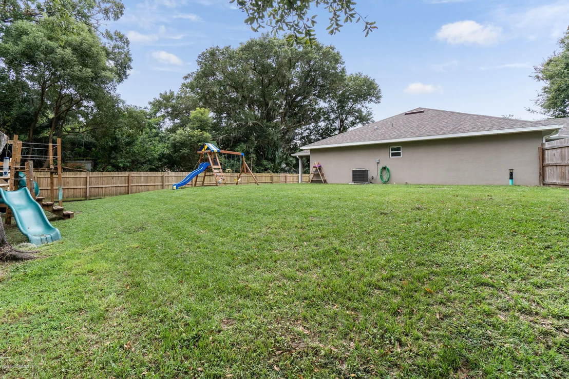 Photo of 5715 Lord Street
