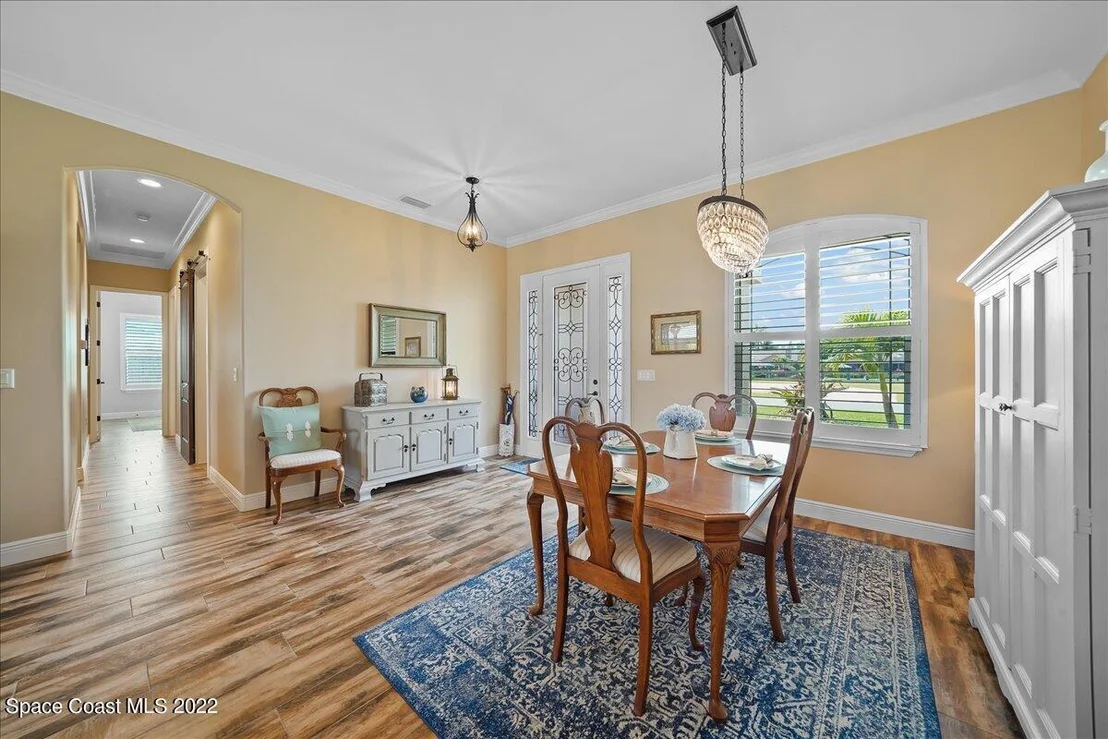 Photo of 352 Arrowhead Lane