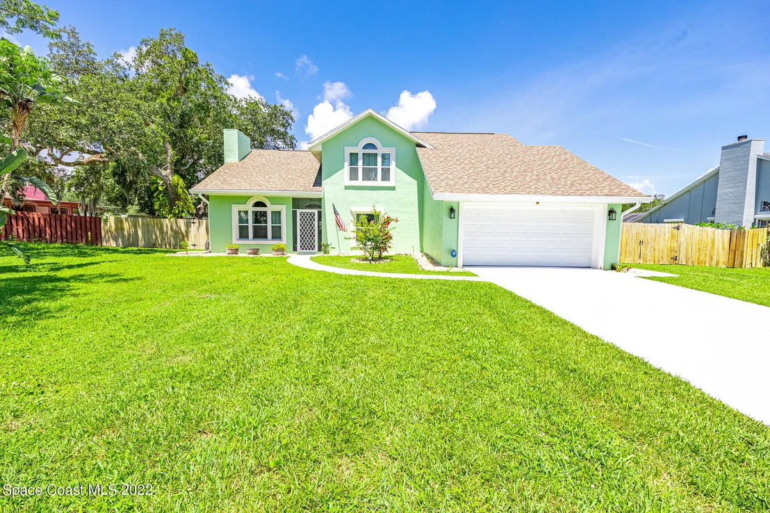 Photo of 2755 School Drive NE