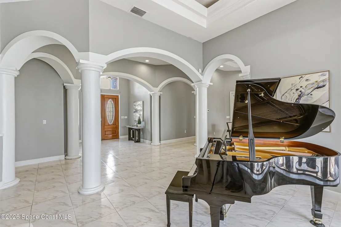 Photo of 699 Palmer Way