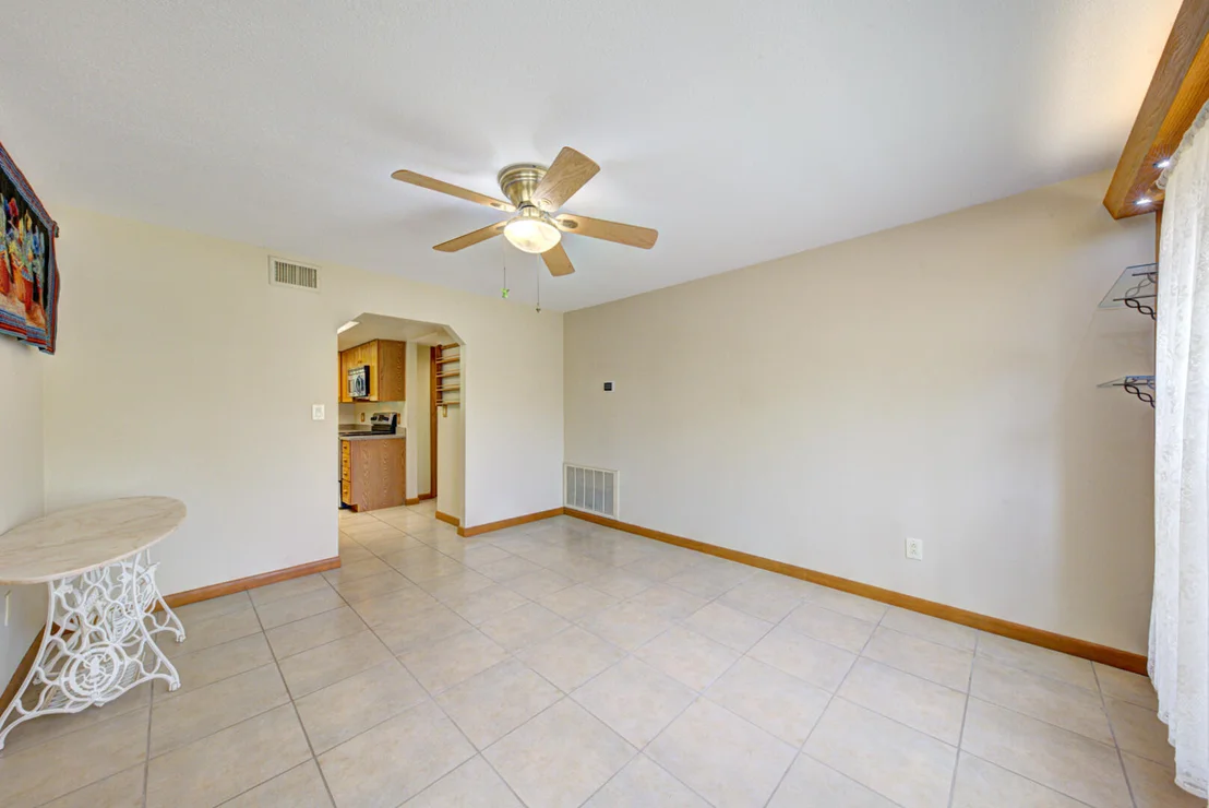 Photo of 4885 Rayburn Road