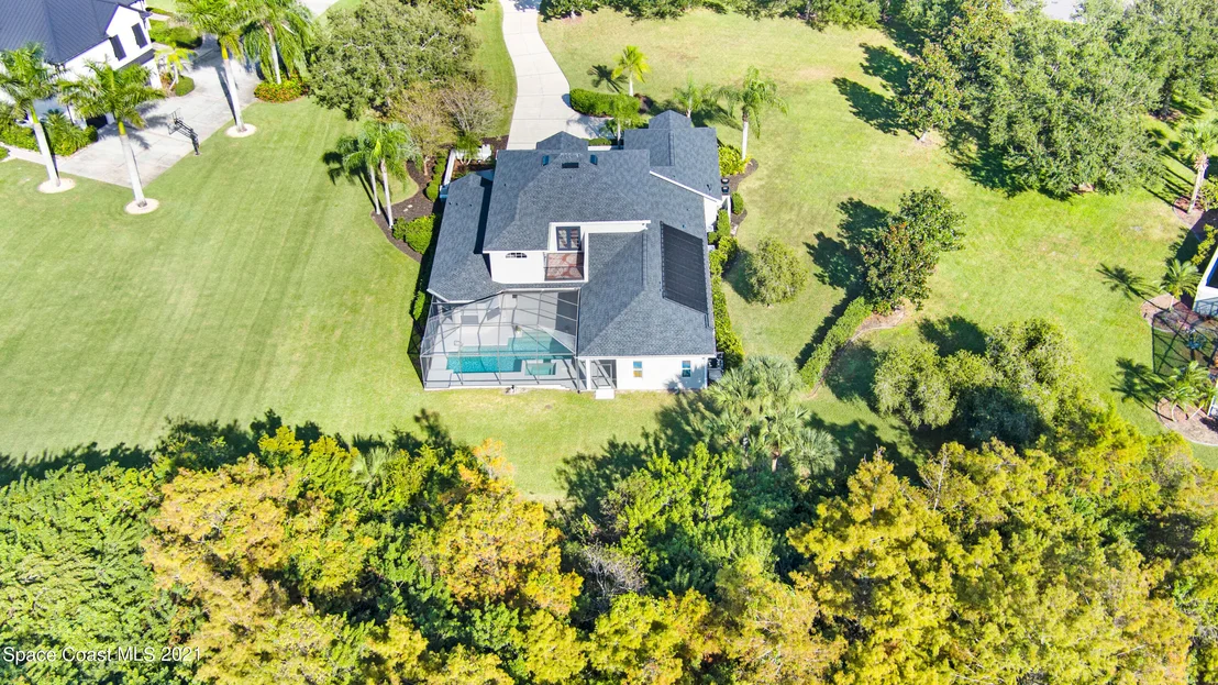 Photo of 882 Oak Park Drive