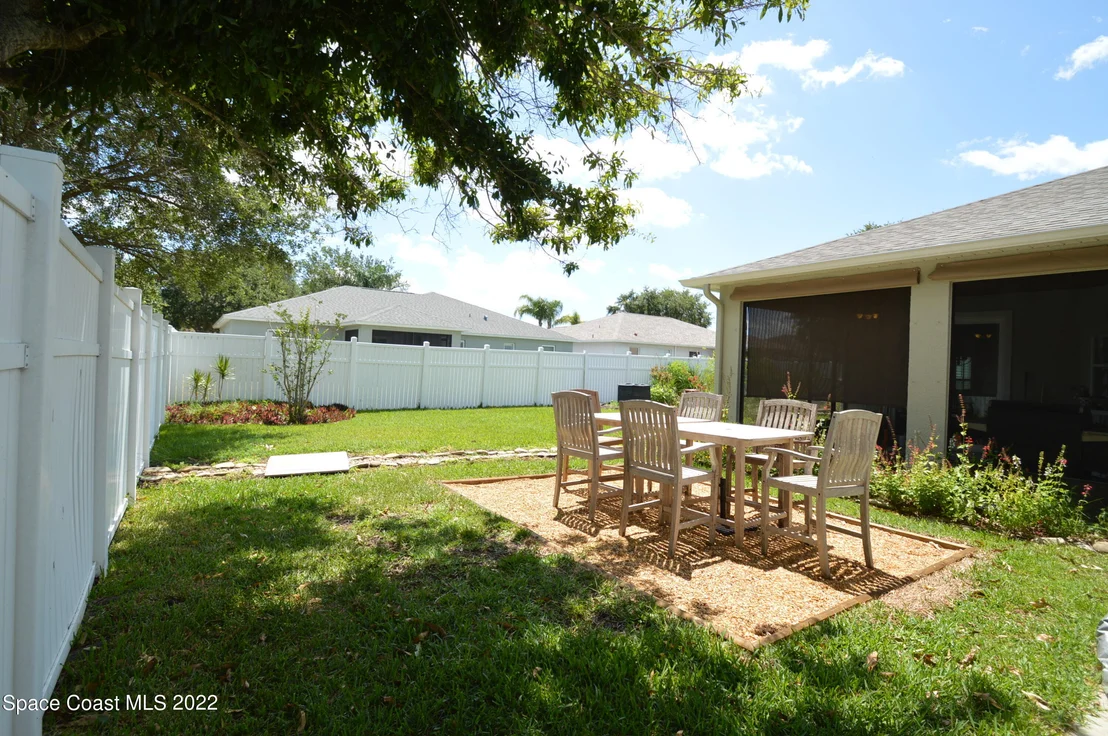 Photo of 725 Triple Crown Lane