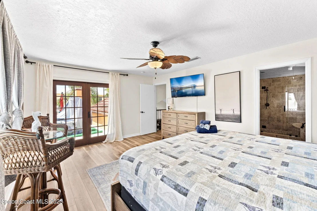 Photo of 442 Riverview Lane