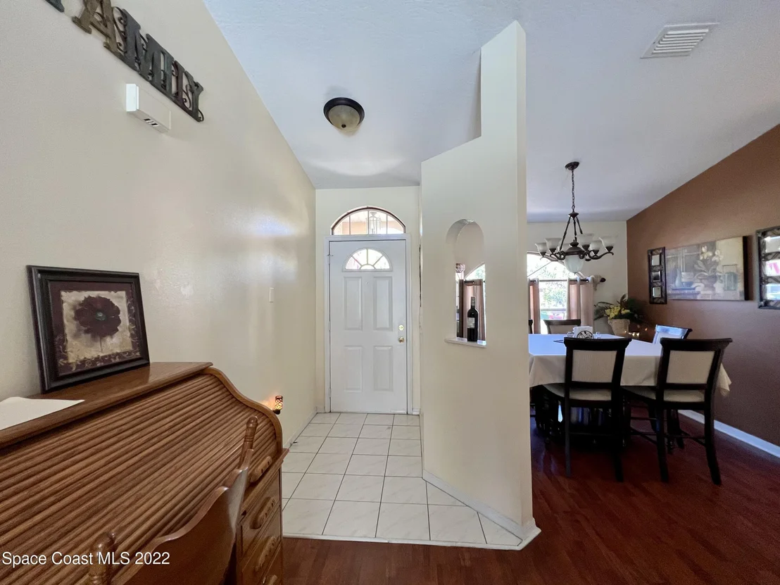 Photo of 6553 Cedar Avenue