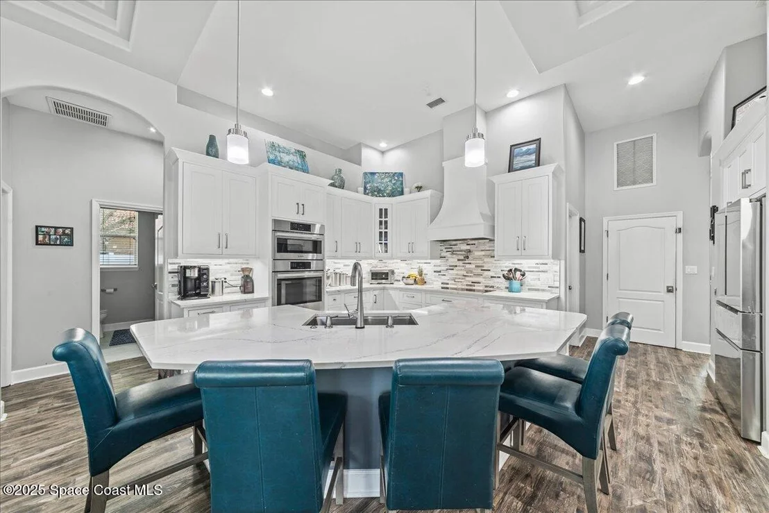 Photo of 370 Baytree Drive