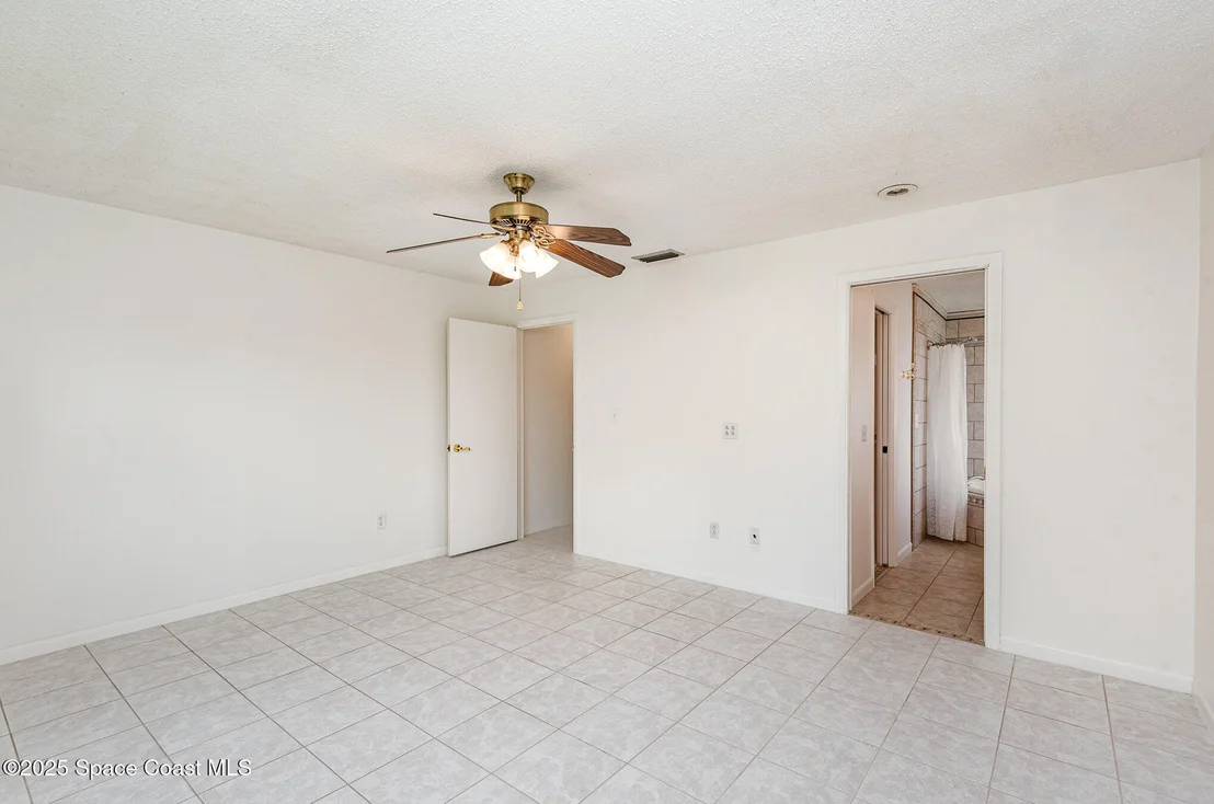 Photo of 957 Waialae Circle NE