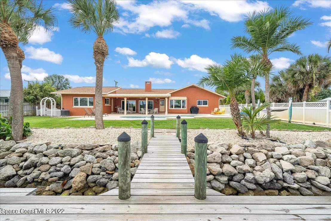 Photo of 83 W Bay Drive