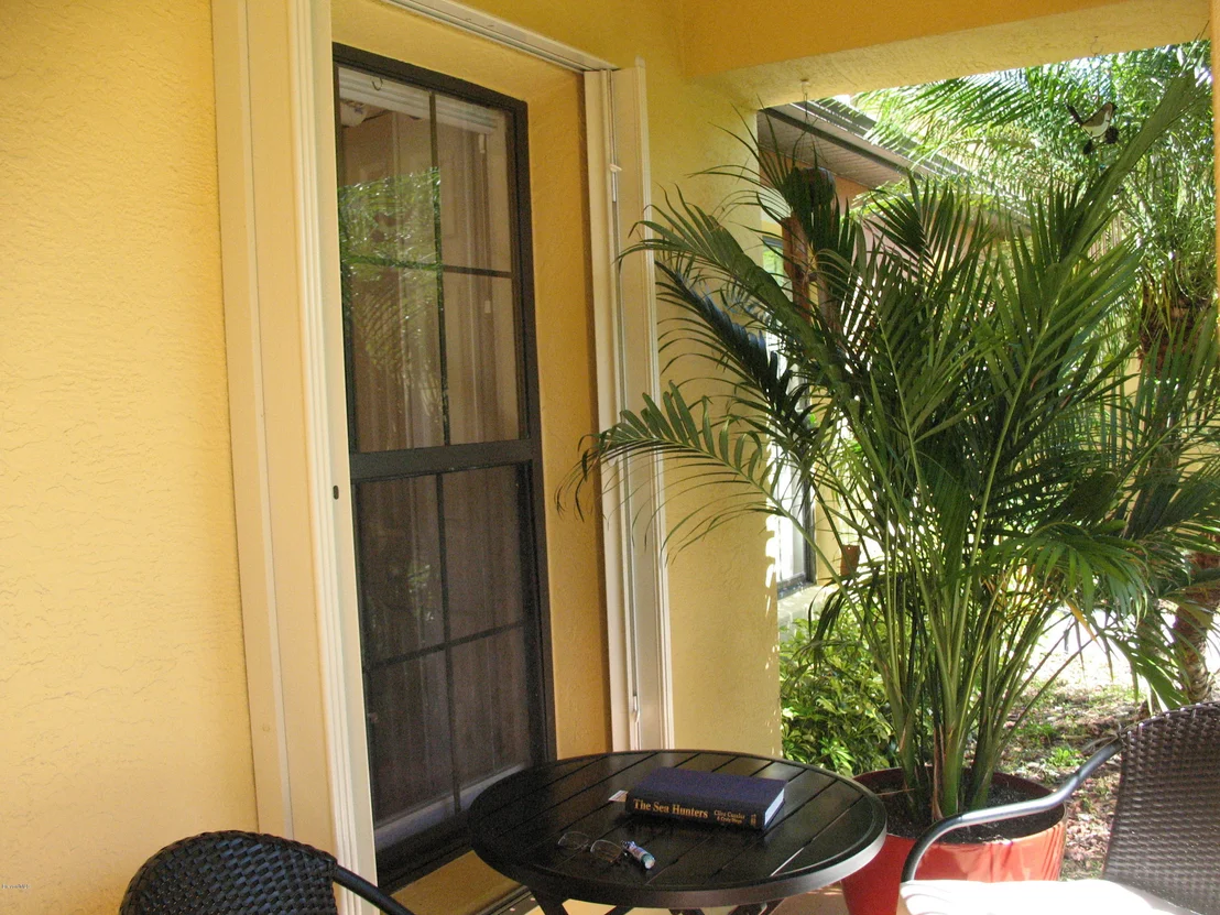 Photo of Unit 105 at 975 Luminary Circle
