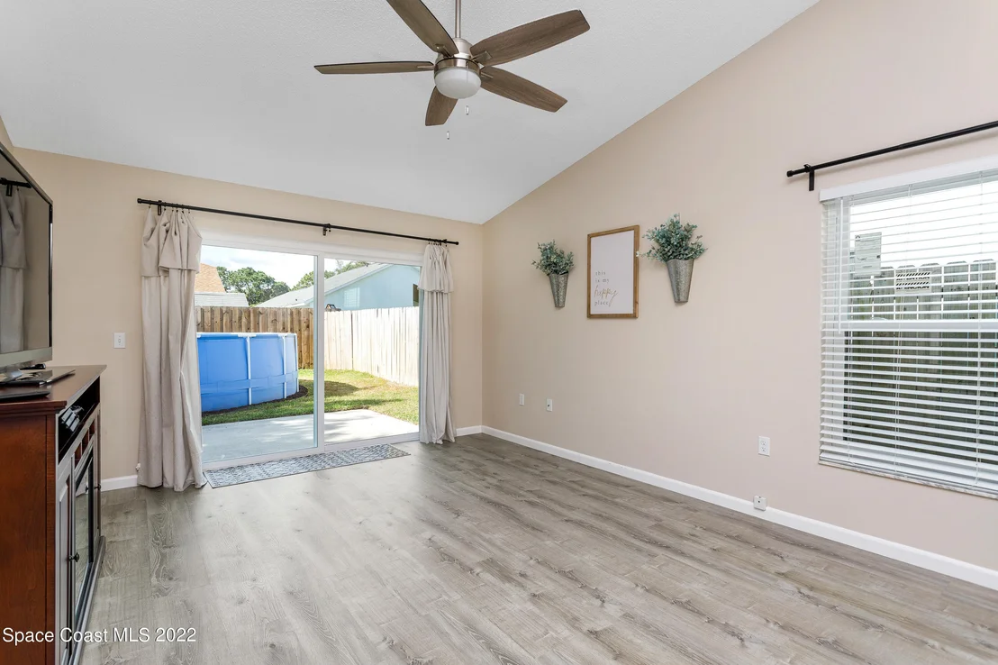 Photo of 1425 Brook Drive