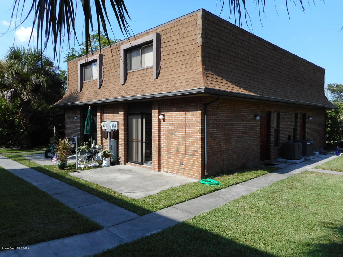Photo of Unit 3 at 4812 Overlook Drive