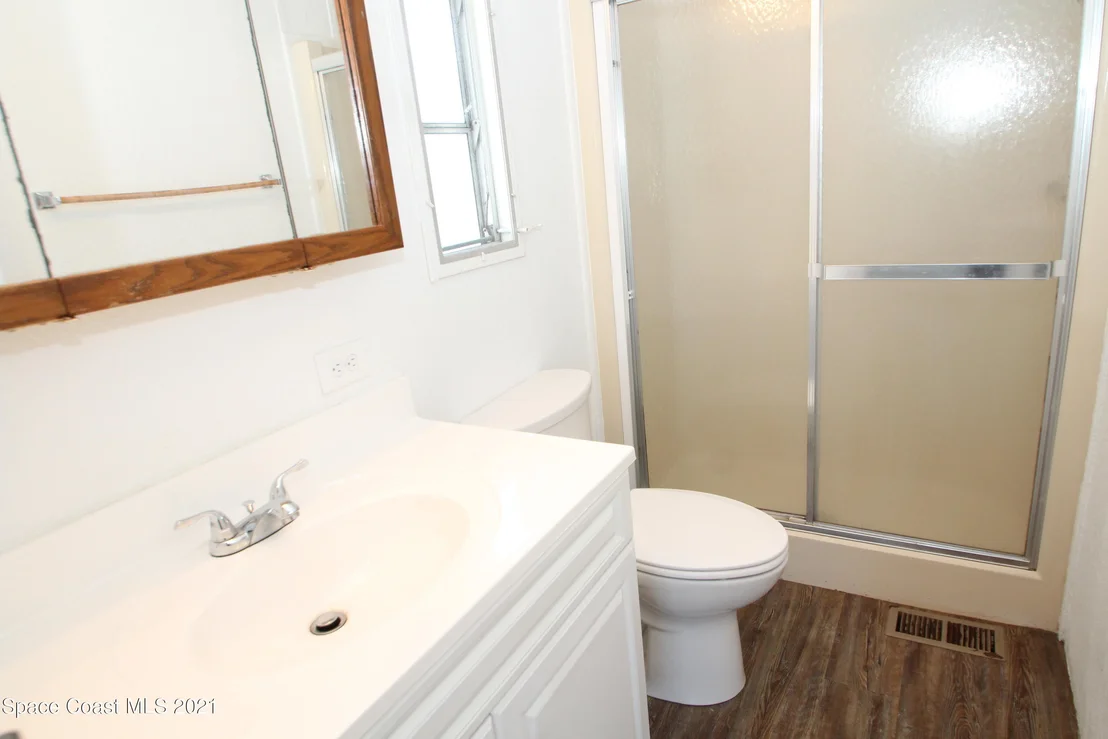 Photo of 2505 Amberly Road NE