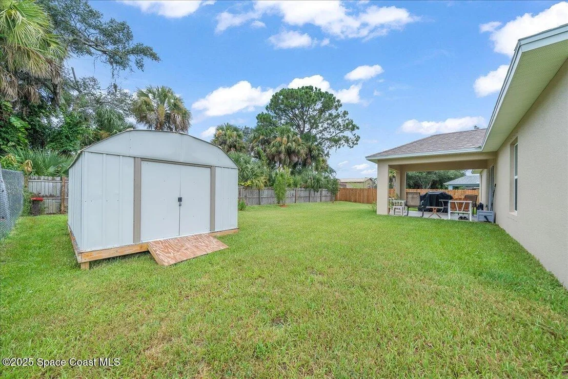 Photo of 7180 Ackerman Avenue