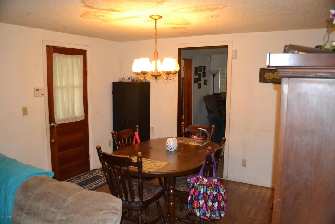 Photo of 665 Cox Road