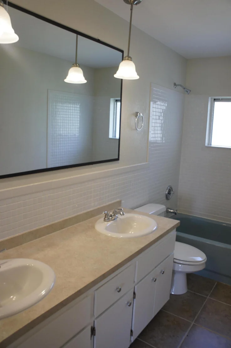 Photo of 308 Amherst Avenue