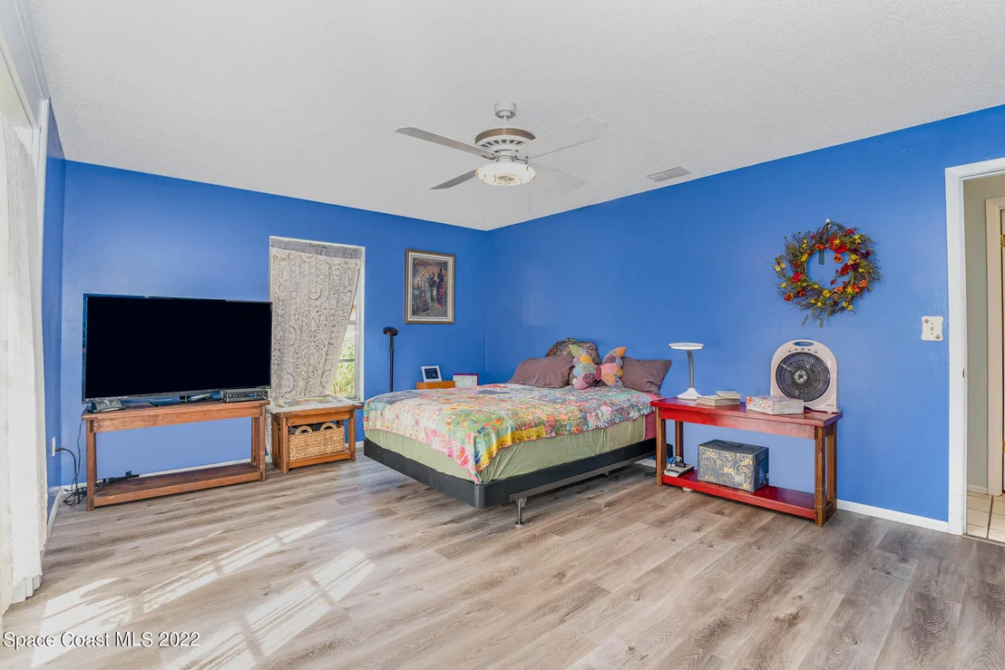 Photo of 2365 Lake Drive