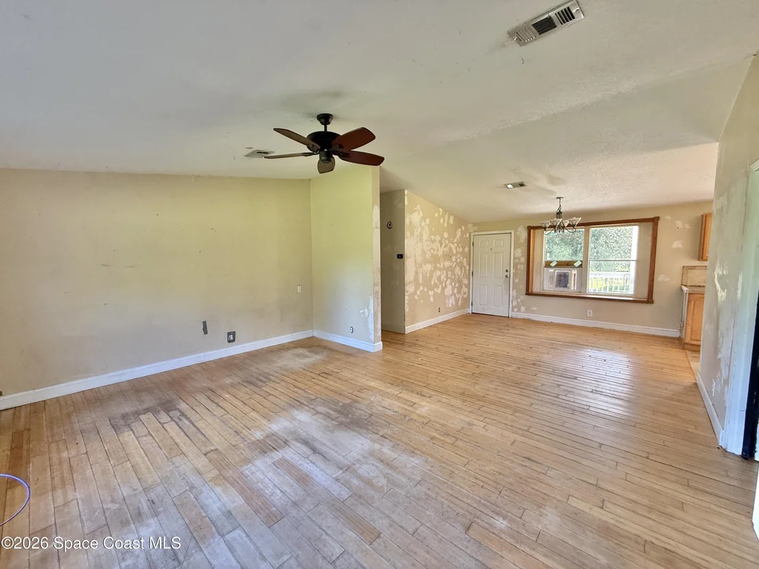Photo of 572 N Pine Street