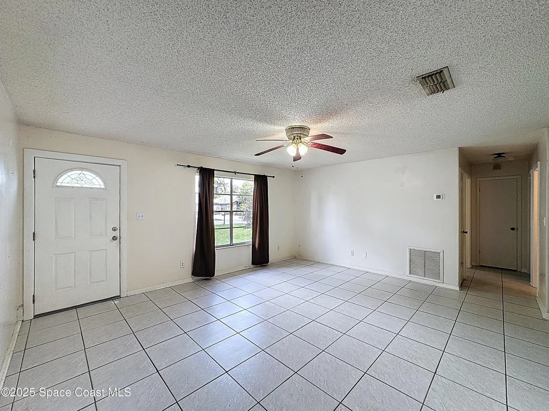 Photo of 4865 Bridge Road