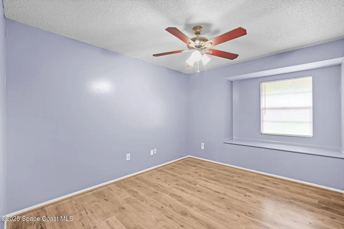 Photo of 1030 Cable Lane NE