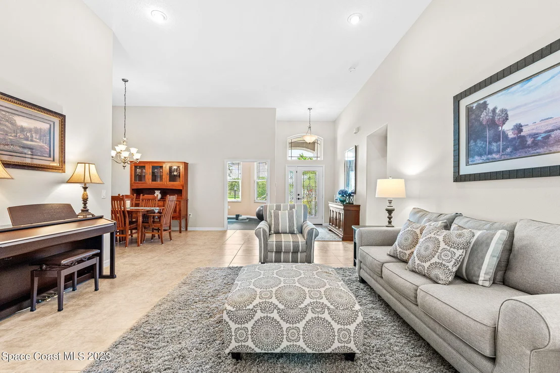 Photo of 2275 Botanica Circle