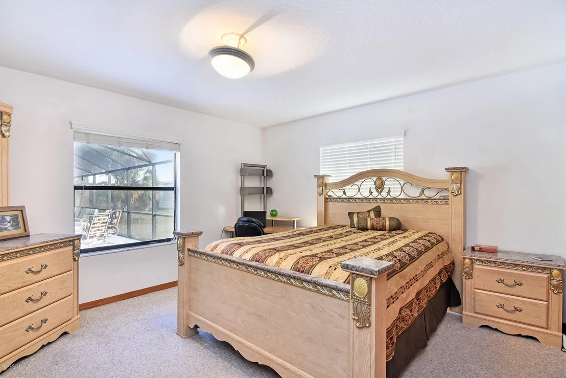 Photo of 5265 Pine Street