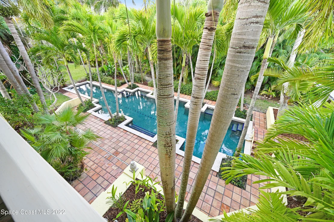 Photo of 155 Bayshore Drive