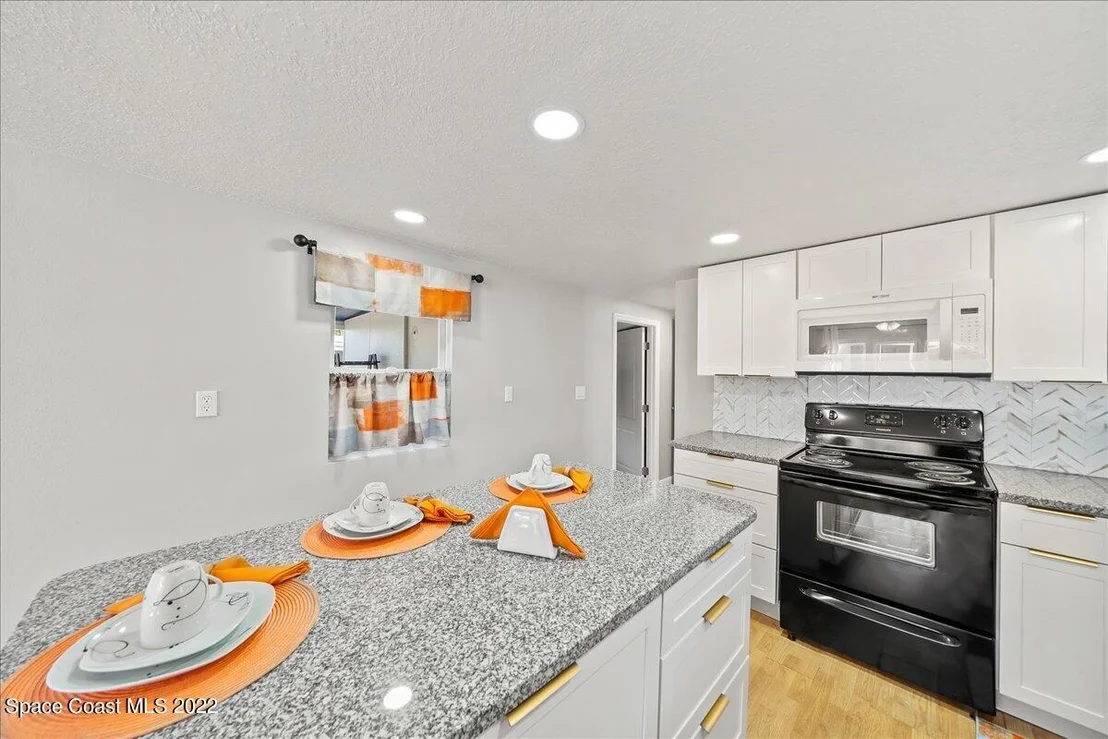 Photo of 3061 Indian River Drive NE