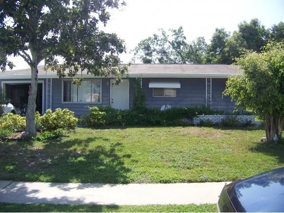 Photo of 859 NE Bahama