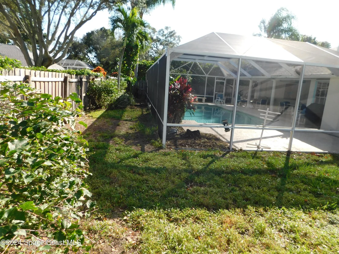 Photo of 984 Whisperoak Drive