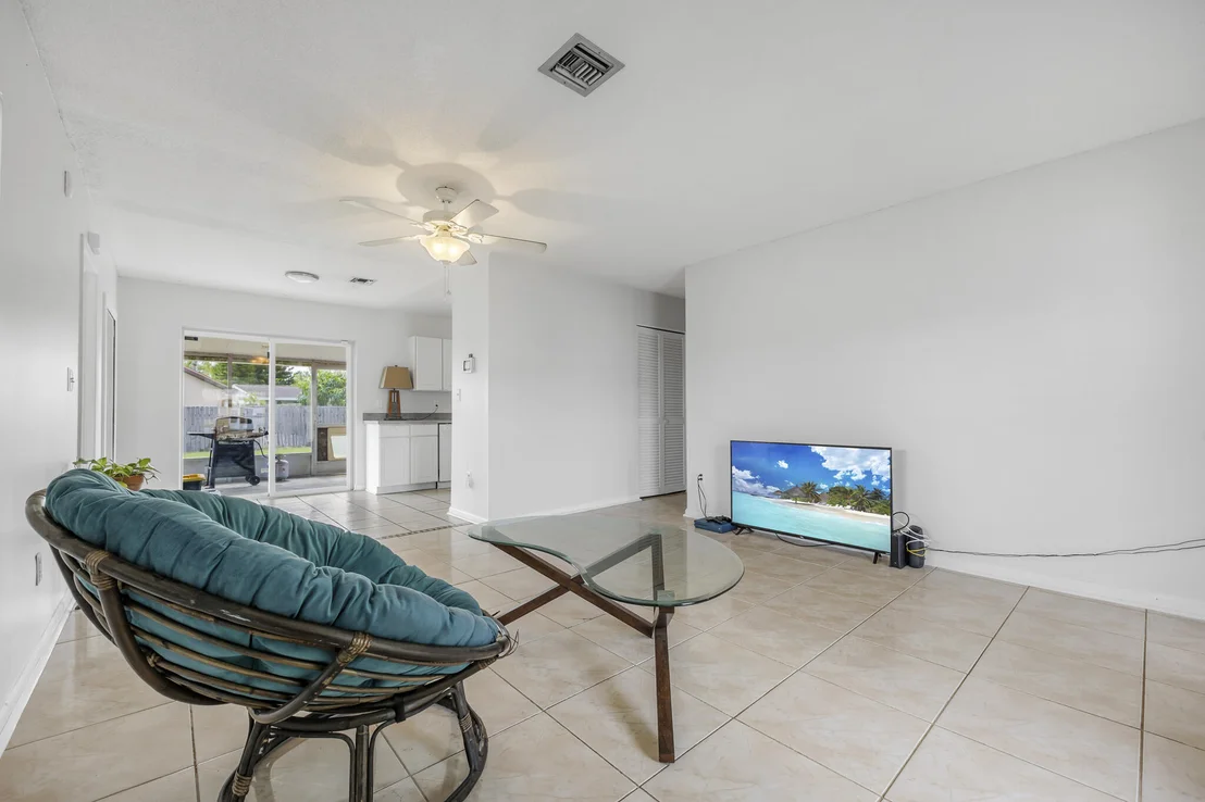Photo of 631 Aloha Avenue