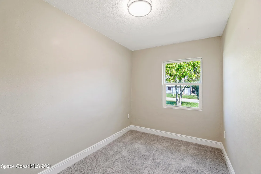 Photo of 1700 Loquat Drive