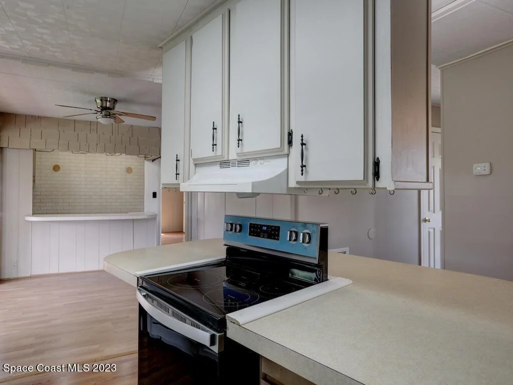 Photo of 925 Barefoot Boulevard