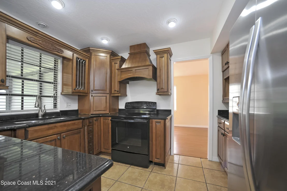 Photo of 986 Whisperpine Drive