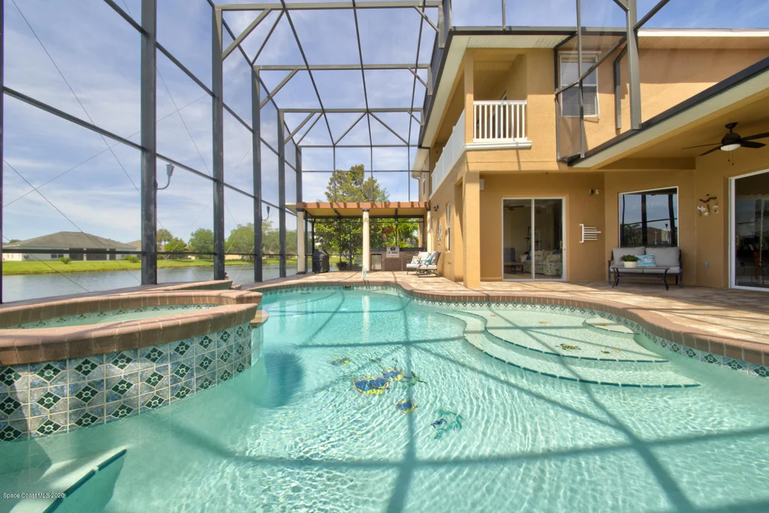 Photo of 2084 Botanica Circle
