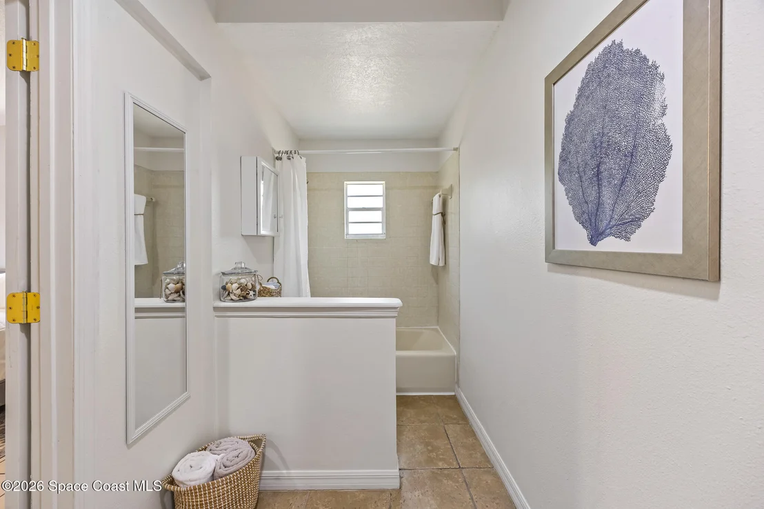 Photo of 777 James Circle NE