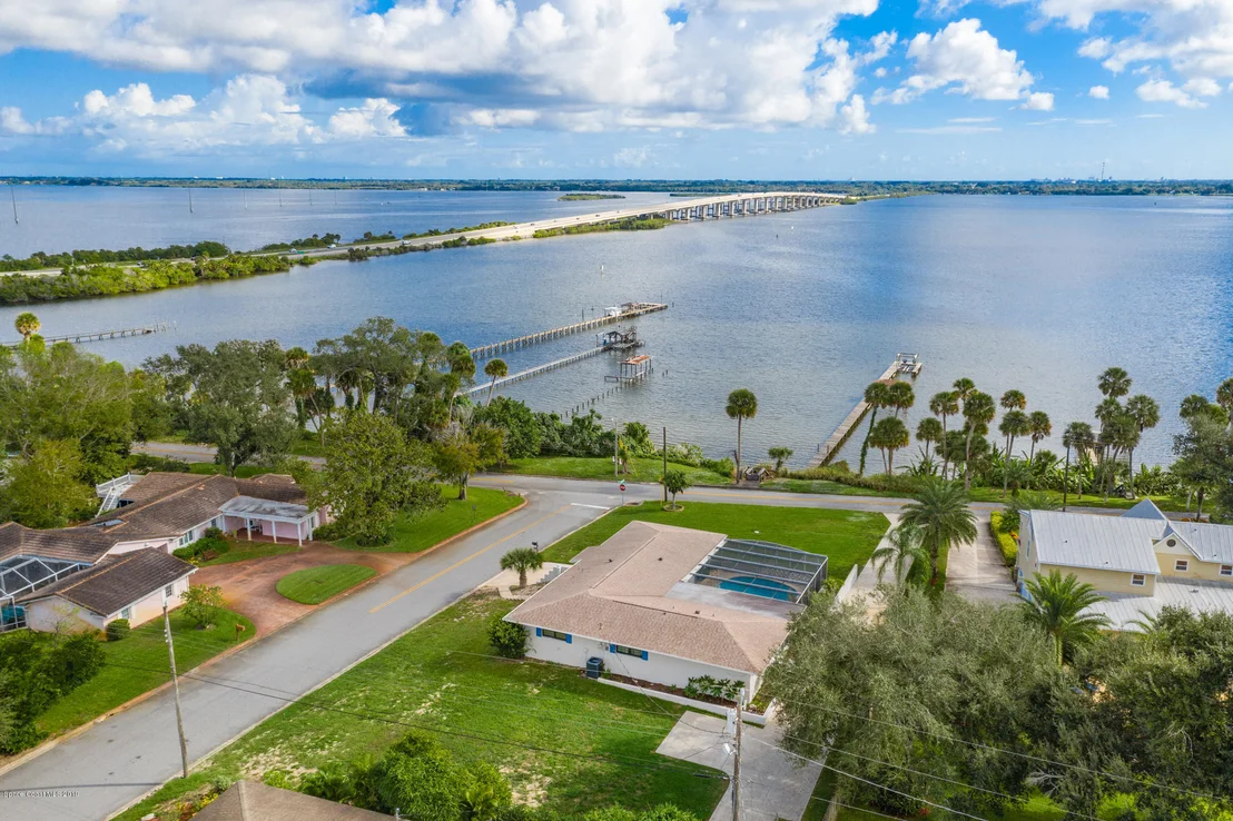 Photo of 3049 N Indian River Drive