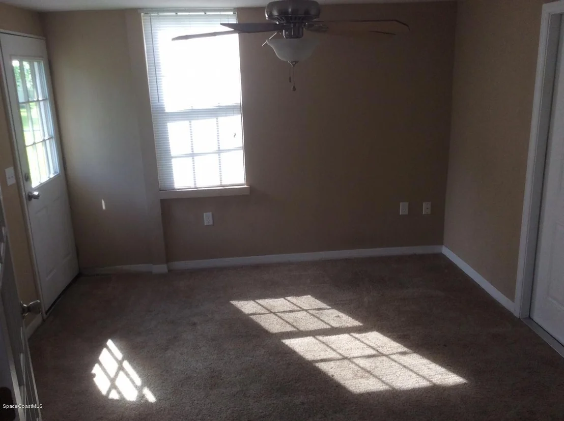 Photo of 1359 Carr Circle NE