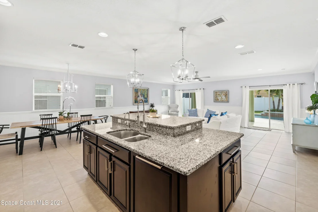 Photo of 1825 Litchfield Drive