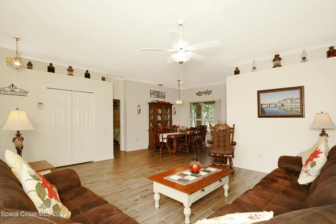 Photo of 1005 Pelican Lane