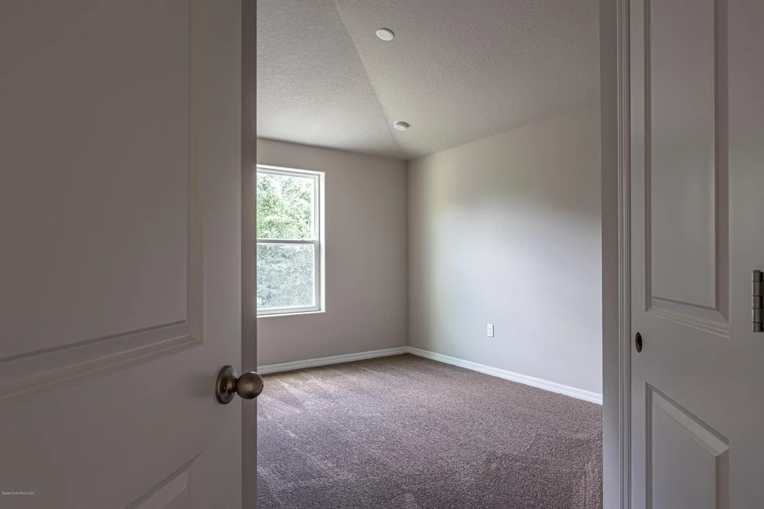 Photo of 544 Dryden Circle