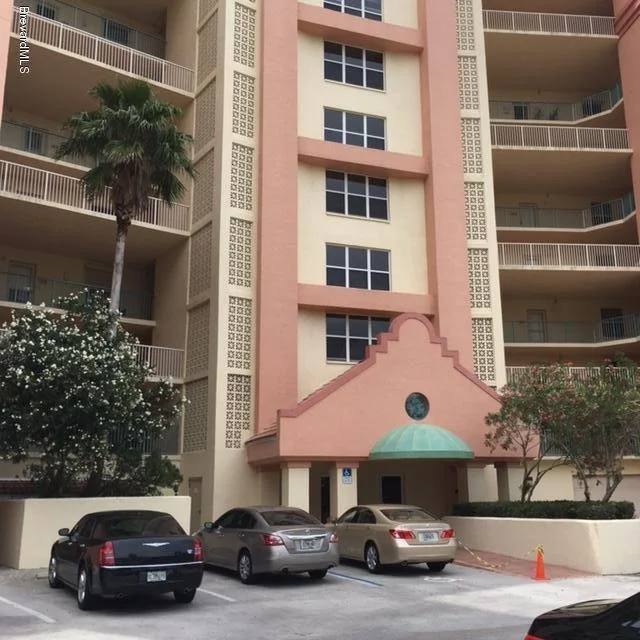 Photo of Unit 404 at 104 Riverside Drive