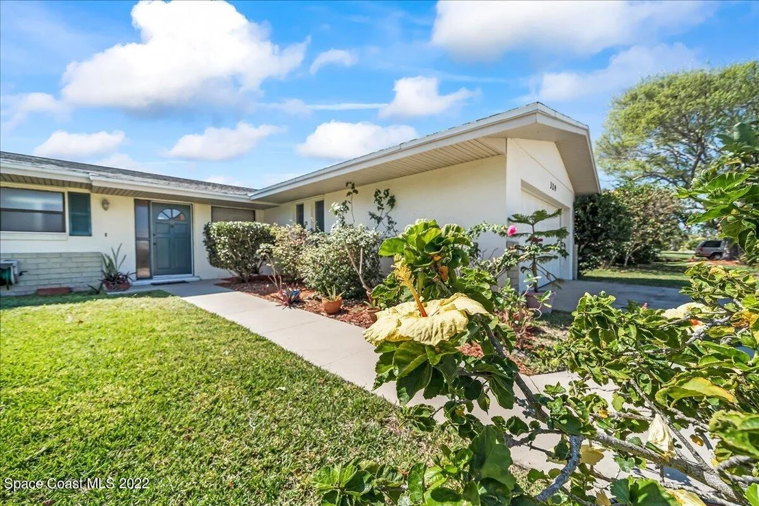 Photo of 329 Dorset Drive
