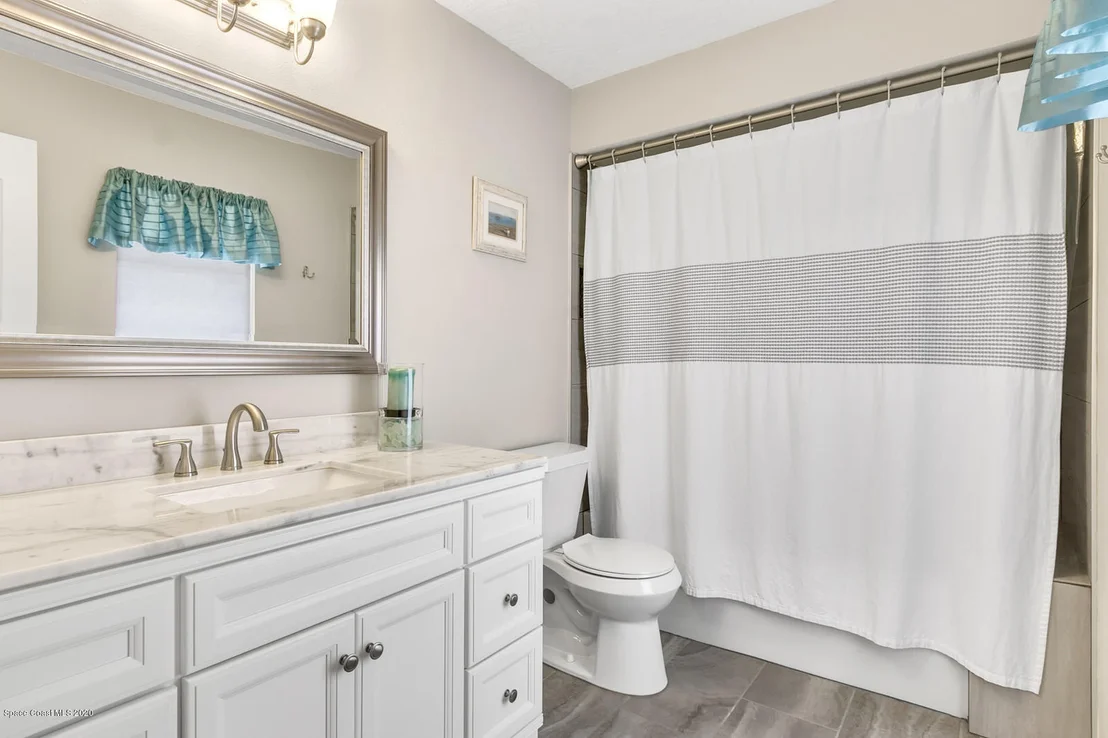Photo of 980 Long Meadow Lane