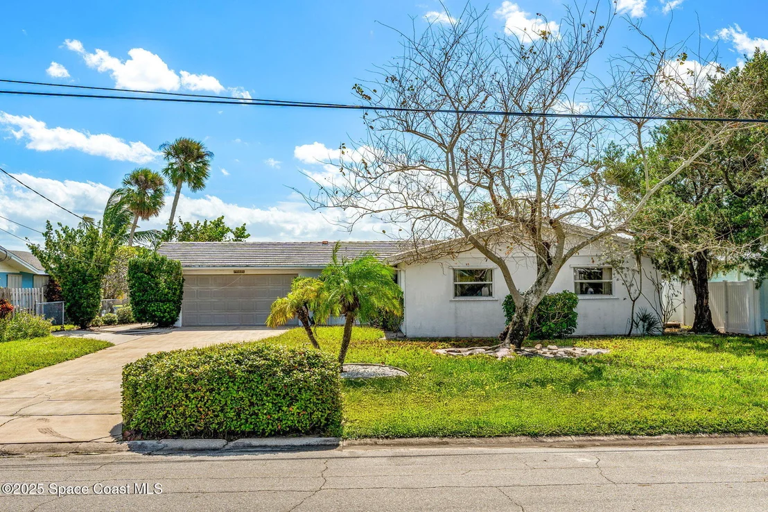 Photo of 272 Bahama Boulevard
