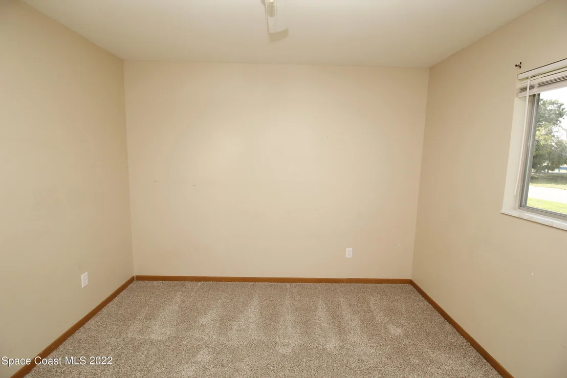Photo of 949 Jersey Lane NE