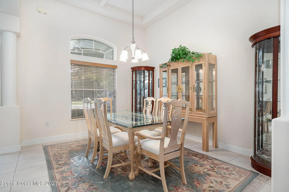 Photo of 347 Dorset Drive