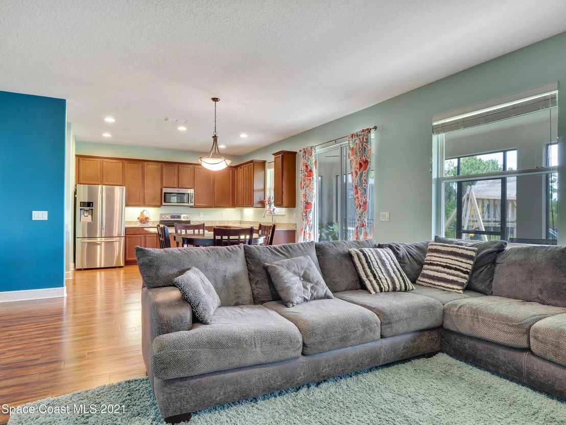 Photo of 1717 Attilburgh Boulevard