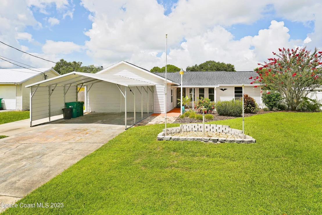 Photo of 6600 Dock Avenue