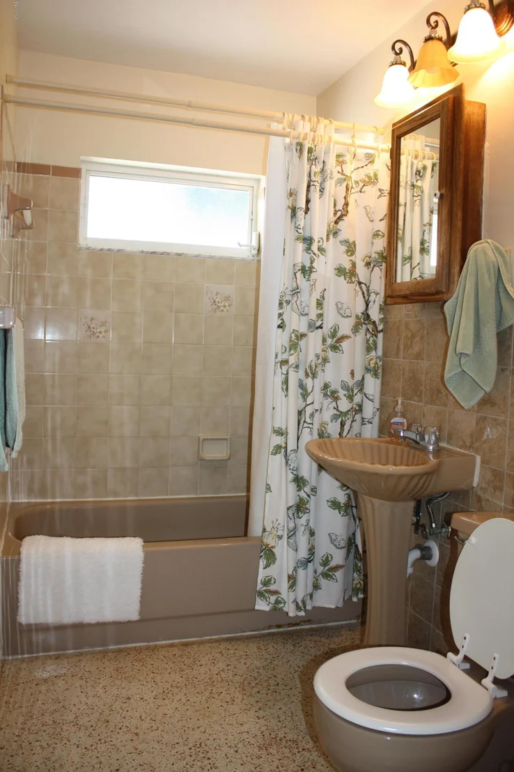 Photo of 115 Esther Drive