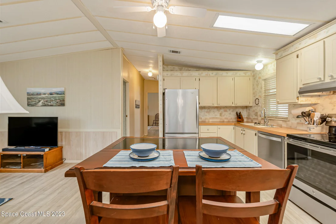 Photo of 4423 Twin Lakes Drive